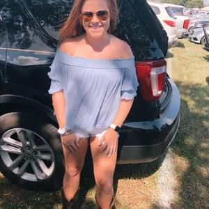 Meet your Posher, Joelle